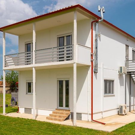 Countryside Apartments First Floor Trikala  Bagian luar foto