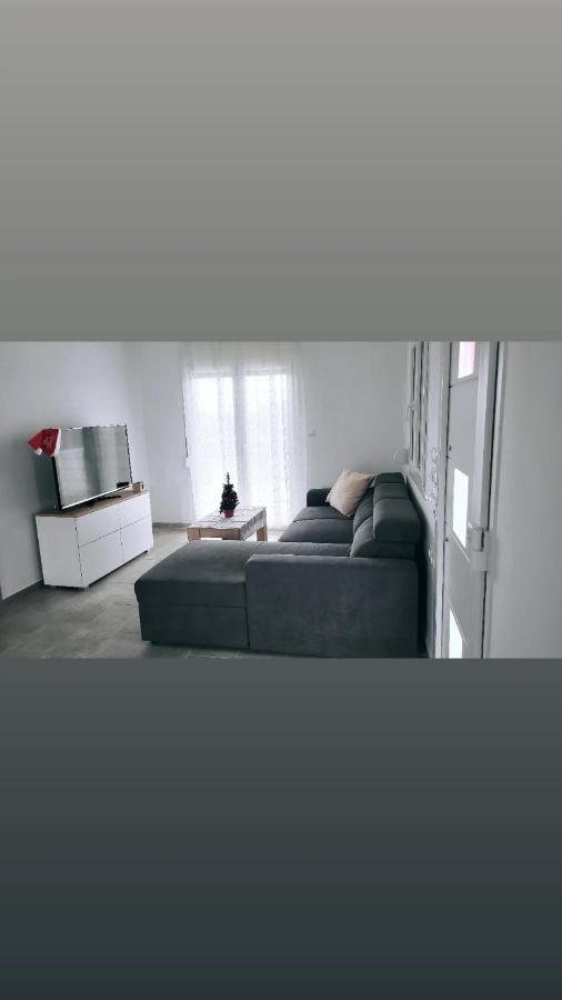 Countryside Apartments First Floor Trikala  Bagian luar foto