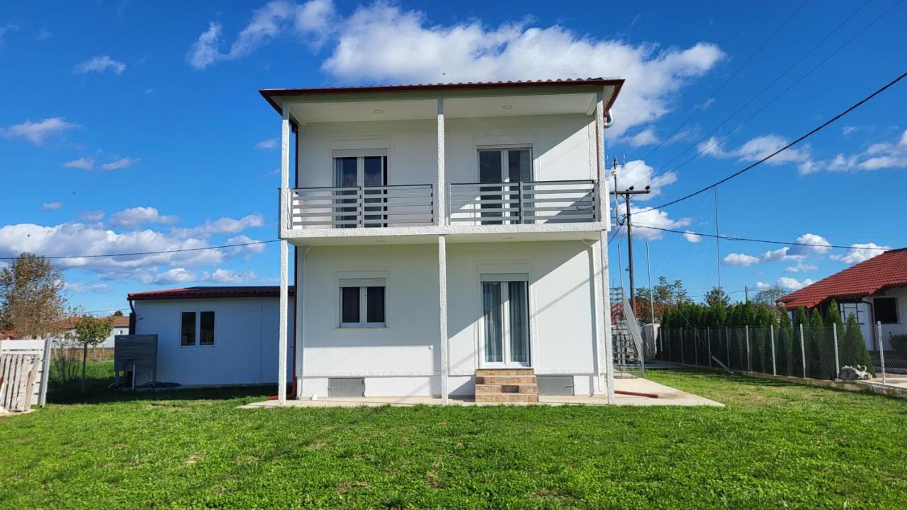 Countryside Apartments First Floor Trikala  Bagian luar foto